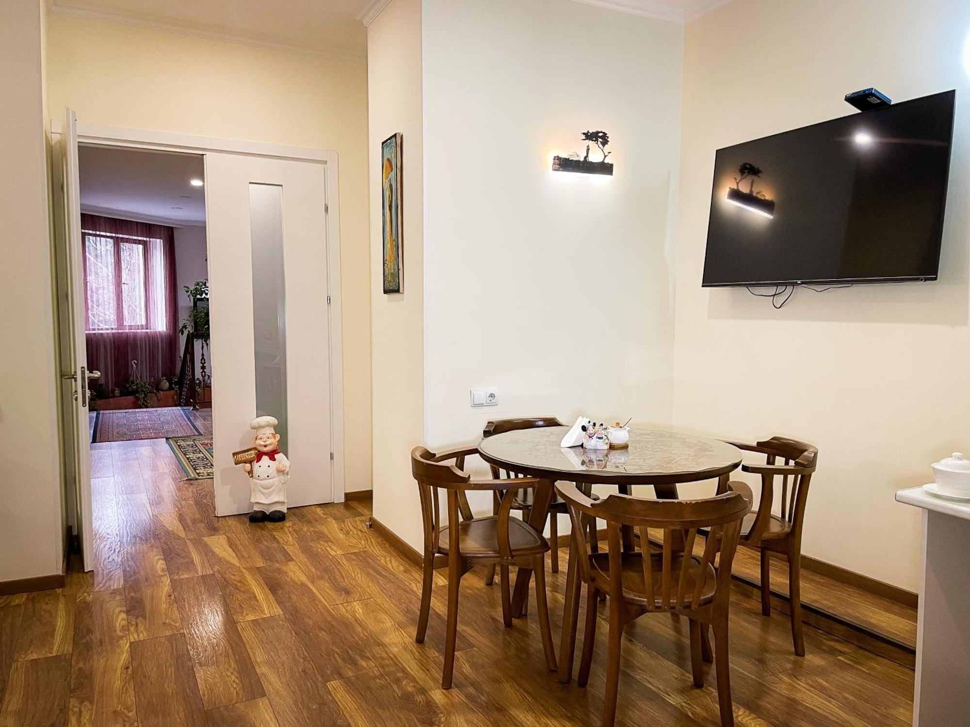 Irmisa Hotel Tbilisi Exteriör bild